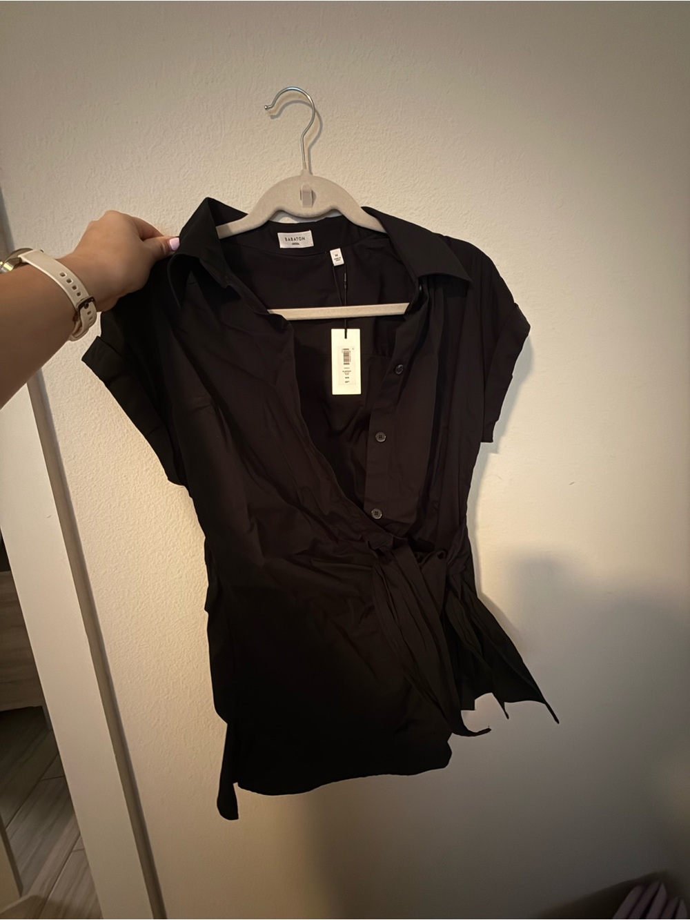 NWT Aritzia Black Short-Sleeve Wrap Button-Down Top